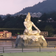 Shiva meditatie Rishikesh